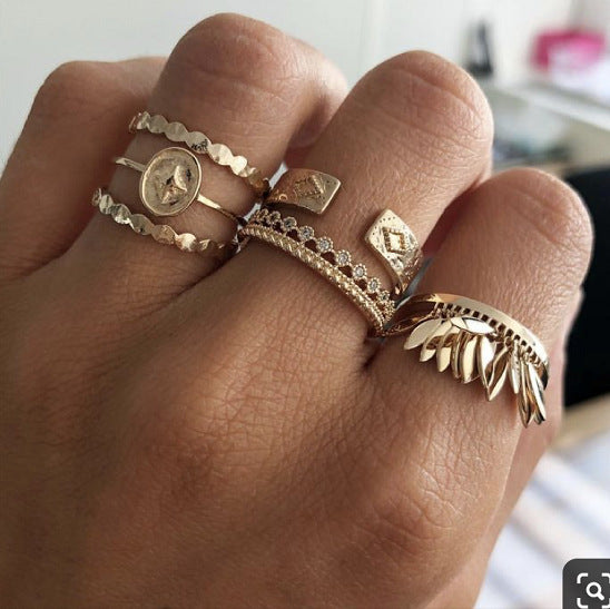 6-teiliger Ring Set mit geometrischen Blättern und Quasten – Stilvolles Schmuckdesign