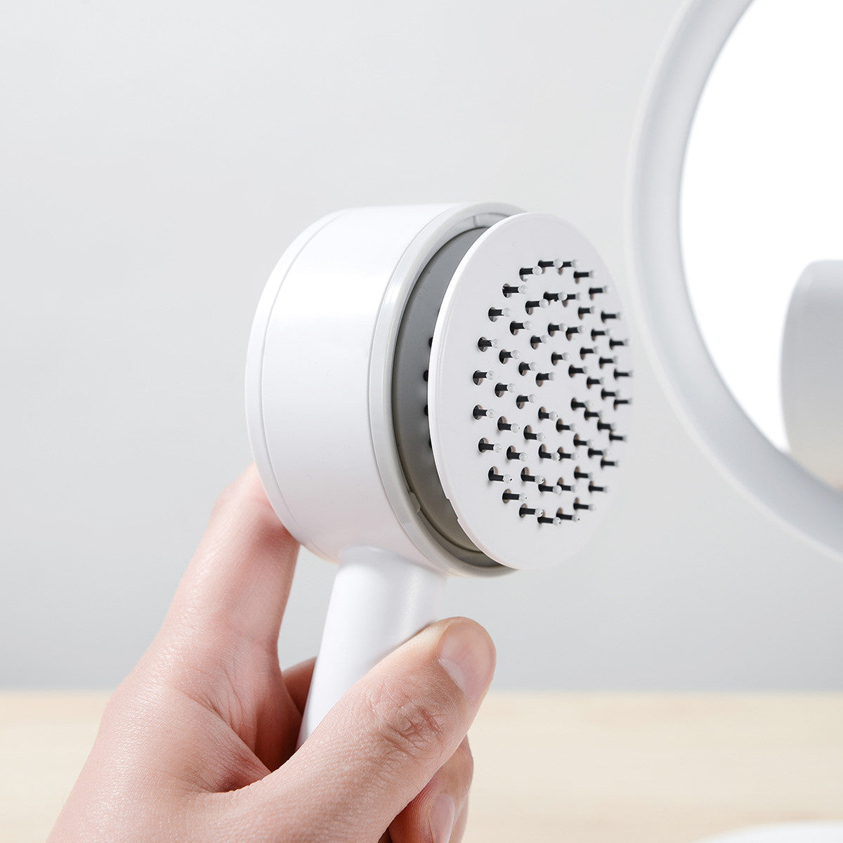 Zauberhafte Magic-Air Haarbürste | Selbstreinigende Massagebürste für strahlend gesundes Haar